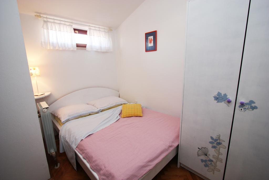 Family Friendly Apartments Pula Pokój zdjęcie